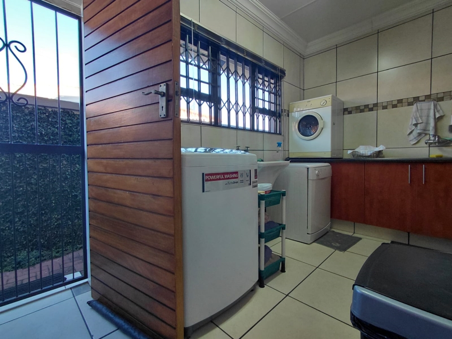 4 Bedroom Property for Sale in Baillie Park North West